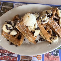 Don's Diner - Homemade Belgian Waffle with bananas and chocolate chips