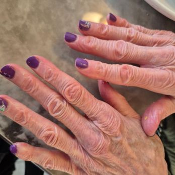 Royal Nails - Tiff did a great job with my nails. love the design. - Nail Salons Near Me - Vancouver, British Columbia