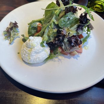 Maynards - Heirloom salad - Sandwiches Near Me - Tucson, Arizona