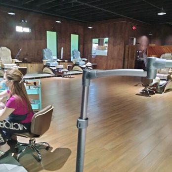 Elaine's Nails - Separate chairs for pedicures - Nail Salons Near Me - Las Vegas, Nevada Elaine's Nails - Separate chairs for pedicures - Nail Salons Near Me - Las Vegas, Nevada