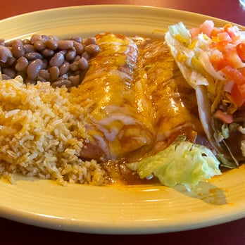 La Posada Real - Combo plate with beef taco, tamale and chicken enchilada - Mexican Near Me - Reno, Nevada La Posada Real - Combo plate with beef taco, tamale and chicken enchilada - Mexican Near Me - Reno, Nevada