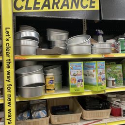 Clearance cake pans! Clearance cake pans!