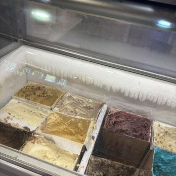Lyman Orchards - Ice cream--it's from Big Dipper - Fruits & Veggies Near Me - Middlefield, Connecticut