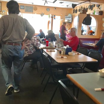 Renee’s Family Restaurant - Inside - Breakfast & Brunch Near Me - Vinton, Virginia Renee’s Family Restaurant - Inside - Breakfast & Brunch Near Me - Vinton, Virginia