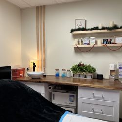 Renova Medical Aesthetics - Inside treatment room