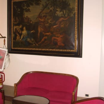 Albergo Ambasciatori - Small area in the lobby. - Hotels Near Me - Rome, RM
