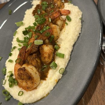 Paddlefish - Shrimp and Grits - Seafood Near Me - Orlando, Florida Paddlefish - Shrimp and Grits - Seafood Near Me - Orlando, Florida