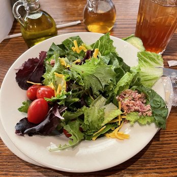 Cracker Barrel Old Country Store - Breakfast & Brunch Near Me - Cambridge, Ohio