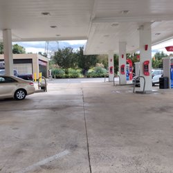 Mike's Exxon - pumps and missing pumps?
