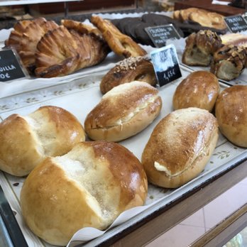 Pastelería Oiartzun - Sweet Spanish breads - Bakeries Near Me - Donostia / San Sebastián, SS