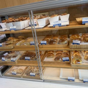 Paris Baguette - Inside stash 6 - Bakeries Near Me - Murfreesboro, Tennessee