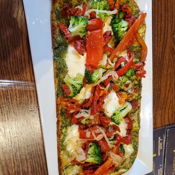 Emmet's Social Table - Veggie Flatbread - American Near Me - Waxhaw, North Carolina Emmet's Social Table - Veggie Flatbread - American Near Me - Waxhaw, North Carolina