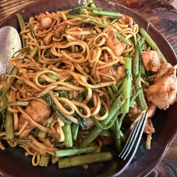 Red Hot Wok - Chicken Fried Noodle w/Kang Kung - Chinese Near Me - Cupertino, California Red Hot Wok - Chicken Fried Noodle w/Kang Kung - Chinese Near Me - Cupertino, California