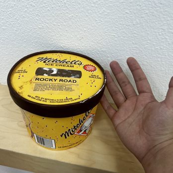 Ben Scoops - Look how big this tub is compared to my hand - Ice Cream & Frozen Yogurt Near Me - Torrance, California Ben Scoops - Look how big this tub is compared to my hand - Ice Cream & Frozen Yogurt Near Me - Torrance, California