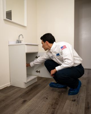 Swan Plumbing, Heating & Air Conditioning Logo