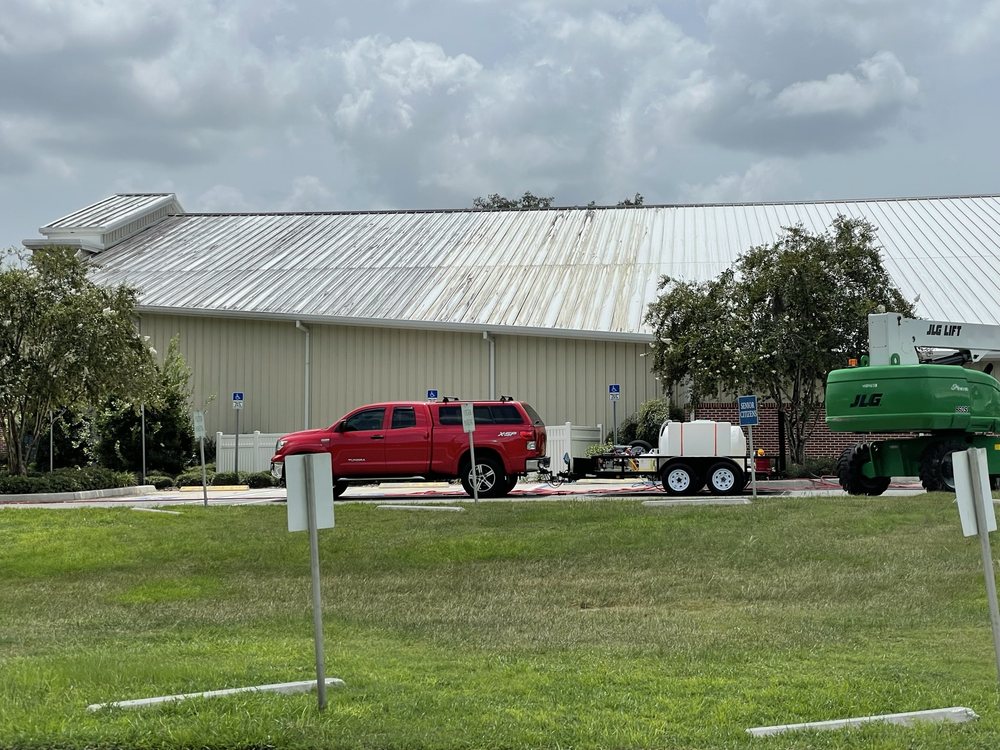 Slide of Gator Soft Wash