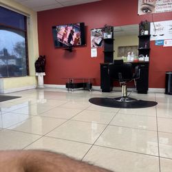 Las Vegas Eyebrows Threading & Henna Arts - Waiting for my appointment to begin
