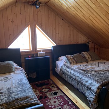 Aurora Borealis Lodge - Comfortable beds - Hotels & Travel Near Me - Fairbanks, Alaska Aurora Borealis Lodge - Comfortable beds - Hotels & Travel Near Me - Fairbanks, Alaska