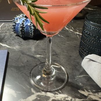 Tides - POM-ROSE-TINI cocktail - Seafood Near Me - Danville, California Tides - POM-ROSE-TINI cocktail - Seafood Near Me - Danville, California