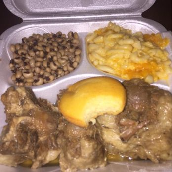 Jasmine's Soul Food - Oxtails, cornbread, black eyed pea bussdowns with the Mac attack get down. 100% fire - Soul Food Near Me - Hebron, Indiana