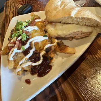 Cora at Roseburg Square - Turkey sandwich and chili over fries - Cocktail Bars Near Me - Modesto, California