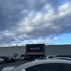 Sky Zone Trampoline Park