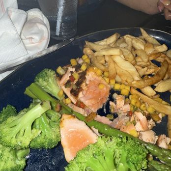 Sundowners - Blackened Salmon - Seafood Near Me - Key Largo, Florida Sundowners - Blackened Salmon - Seafood Near Me - Key Largo, Florida