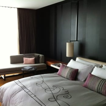 Crown Metropole - Casinos Near Me - Southbank, VIC