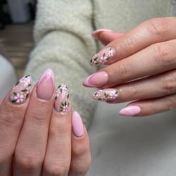 Bay Nail