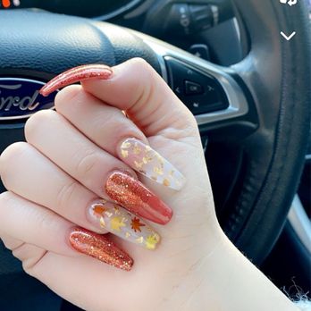 Devon's Nails - Nail Salons Near Me - Folsom, California