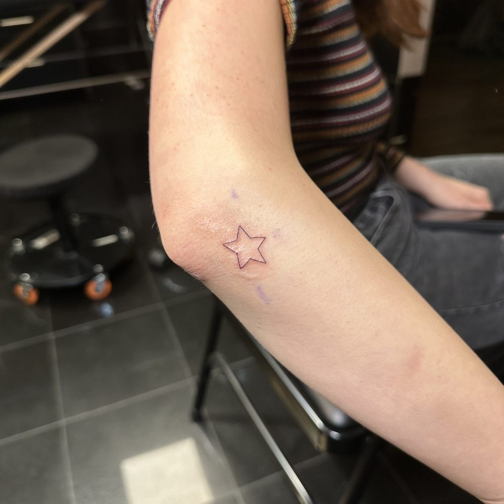 tiny star fine line tattoo!!