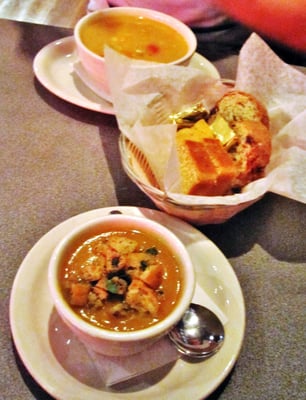 Winnie's Manayunk by null