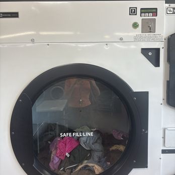 Quick Coin Laundromat - Laundromat Near Me - Cudahy, Wisconsin