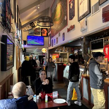 Lake Arrowhead Pizza - Hallway to the arcade - Pizza Near Me - Lake Arrowhead, California