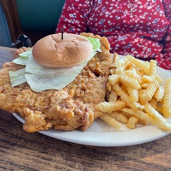 Railroad Cafe - Cafes Near Me - Mitchell, Indiana