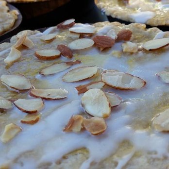 Crumbles & Cream - Bakeries Near Me - Plant City, Florida