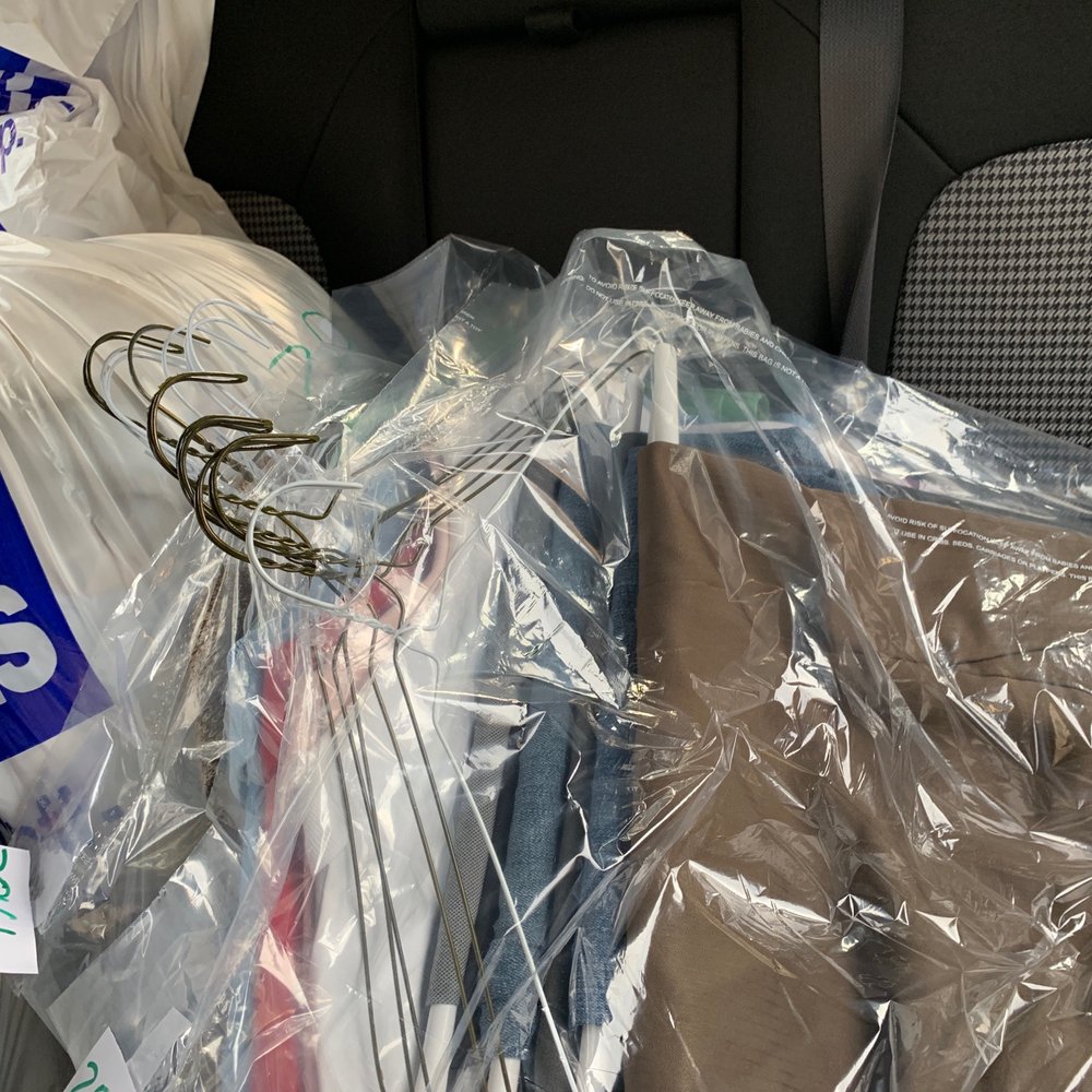 Laundromart - Drop off dirty clothes, and get them back clean folded or in hangers - Laundromat Near Me - Hialeah, Florida Laundromart - Drop off dirty clothes, and get them back clean folded or in hangers - Laundromat Near Me - Hialeah, Florida