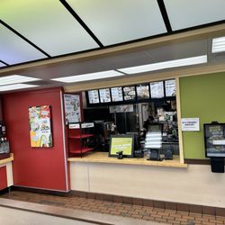 Del Taco - Kiosk ordering, clean clean Del Taco, especially for being in the middle of no where.