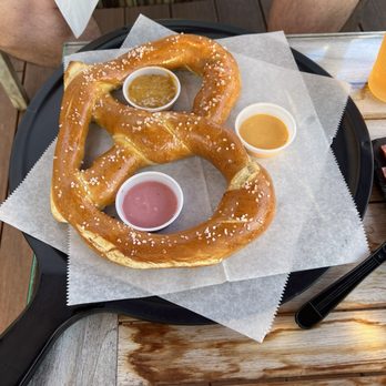 Oak & Apple Cidery - Pretzel - Cideries Near Me - Penfield, New York
