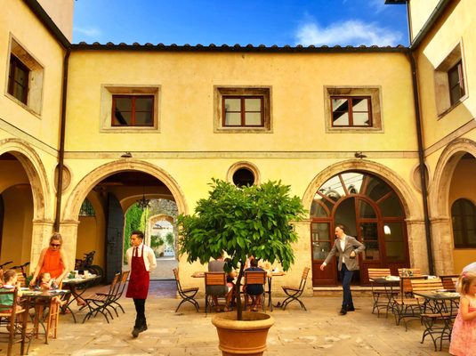 Borgo Pignano by null