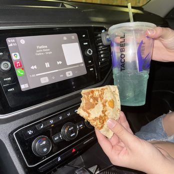 Taco Bell - Really good hand model shows off food! Justin Bieber approved - Fast Food Near Me - York, Pennsylvania