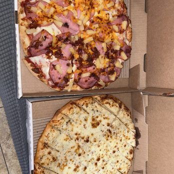 New York Pizza - Super Hawaiian and Garlic Cheeseeeeeee Bread - Chicken Wings Near Me - Sacramento, California