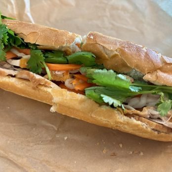 Rollin’ Rolls Cafe - Special banh mi - Vietnamese Near Me - Urban Honolulu, Hawaii Rollin’ Rolls Cafe - Special banh mi - Vietnamese Near Me - Urban Honolulu, Hawaii
