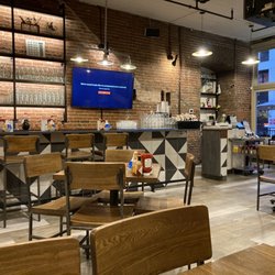 The Delectable Egg-Denver - The interior on a quiet Sunday early morning