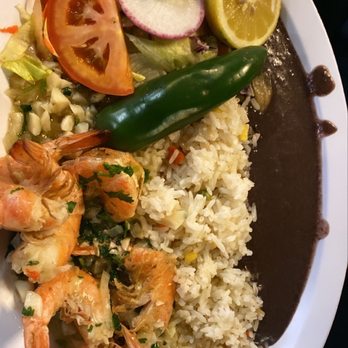 California Grill Restaurant - Camarones al Mojo de Ajo 5/5 (my father boos plate) - Mexican Near Me - Los Angeles, California