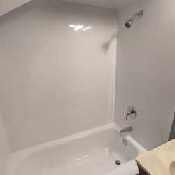 Bath Fitter - Bathtub replacement