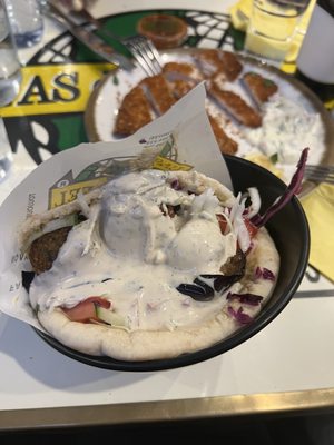 Qui plume la lune by null