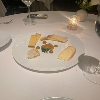 Daniel - Cheese plate - French Near Me - New York, New York Daniel - Cheese plate - French Near Me - New York, New York