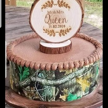 D&D Cake Designs - a close up of a cake - Desserts Near Me - Jacksonville, Florida