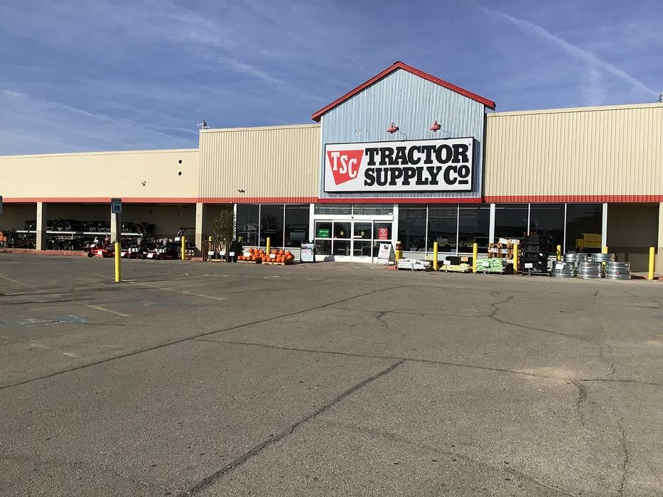 TRACTOR SUPPLY 209 Arizona Ave, Holton, KS Yelp